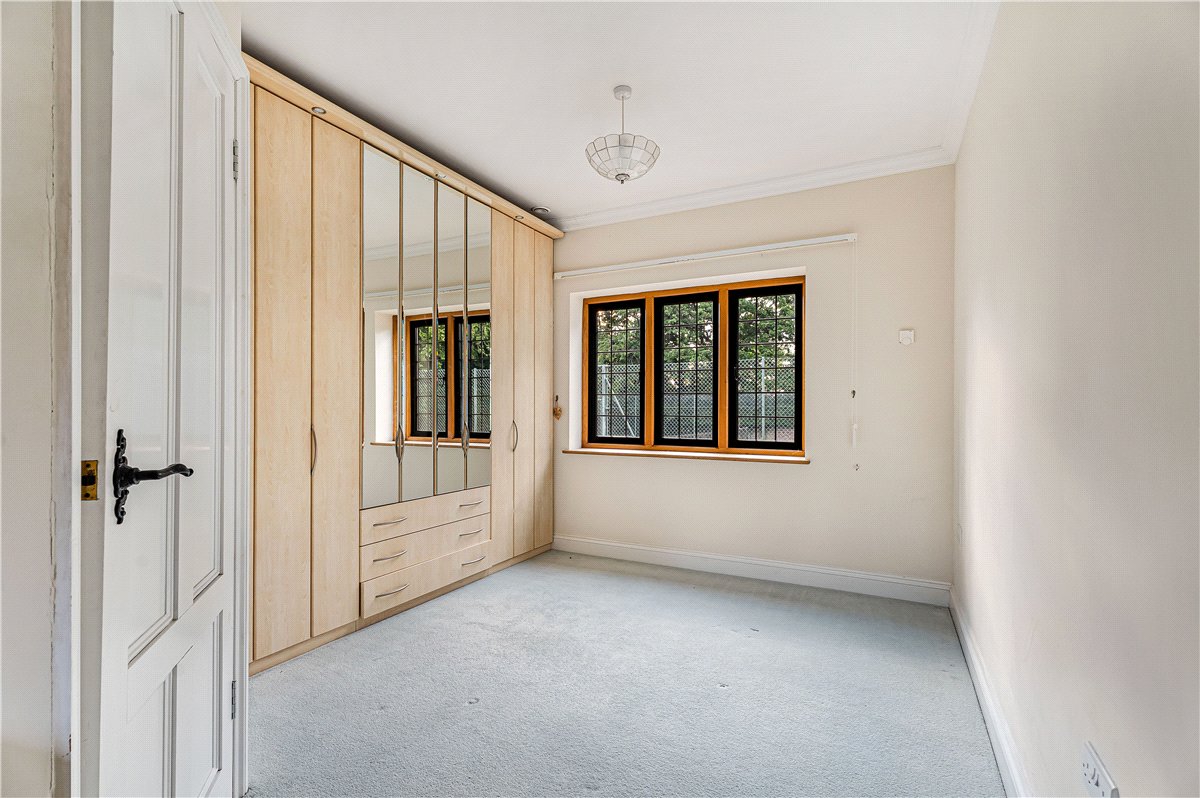 10 bedroom House, Frith Hill, South Heath, HP16 - Available, Image 38