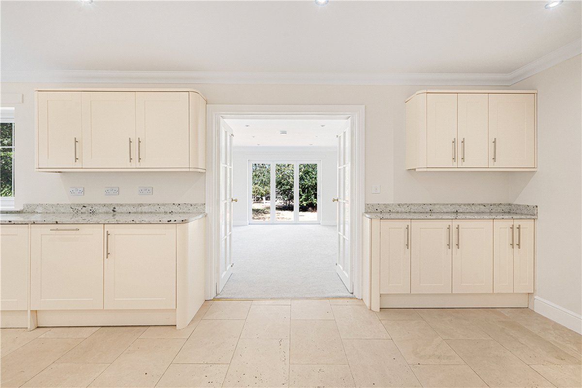 7 bedroom House, Nash Lee Lane, Wendover, HP22 - Available, Image 5