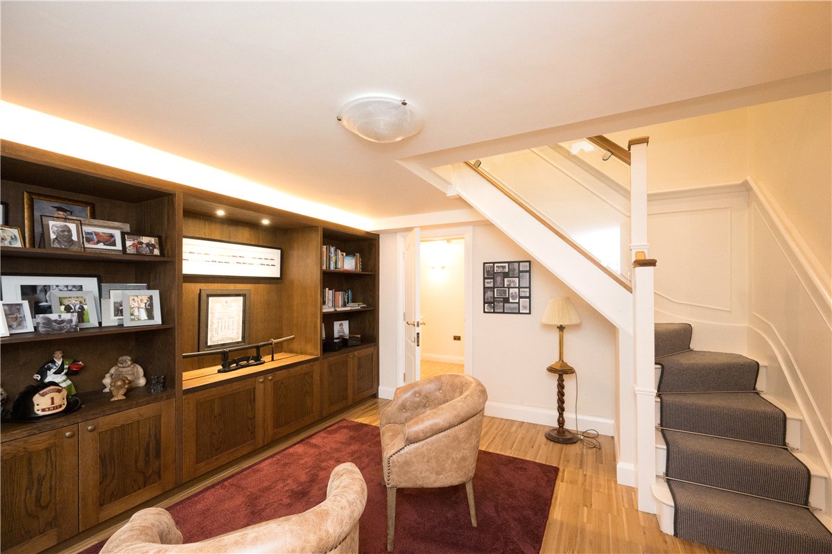 4 bedroom House, Windsor Court, West Park, HG1 - Available, Image 10