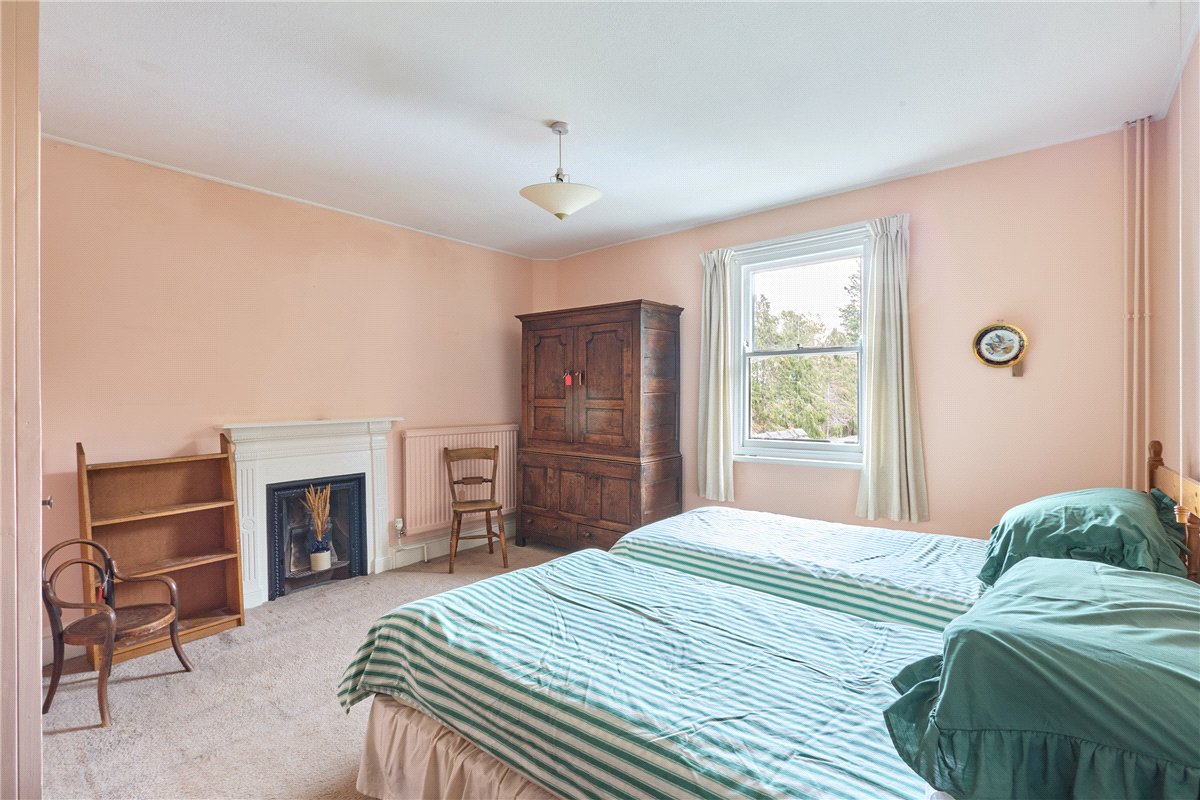 6 bedroom House, Station Road, Longstanton, CB24 - Available, Image 10