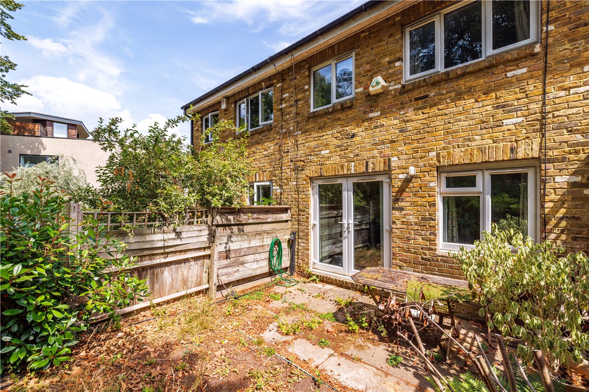 3 bedroom House, Balfour Place, London, SW15 - Available, Image 4