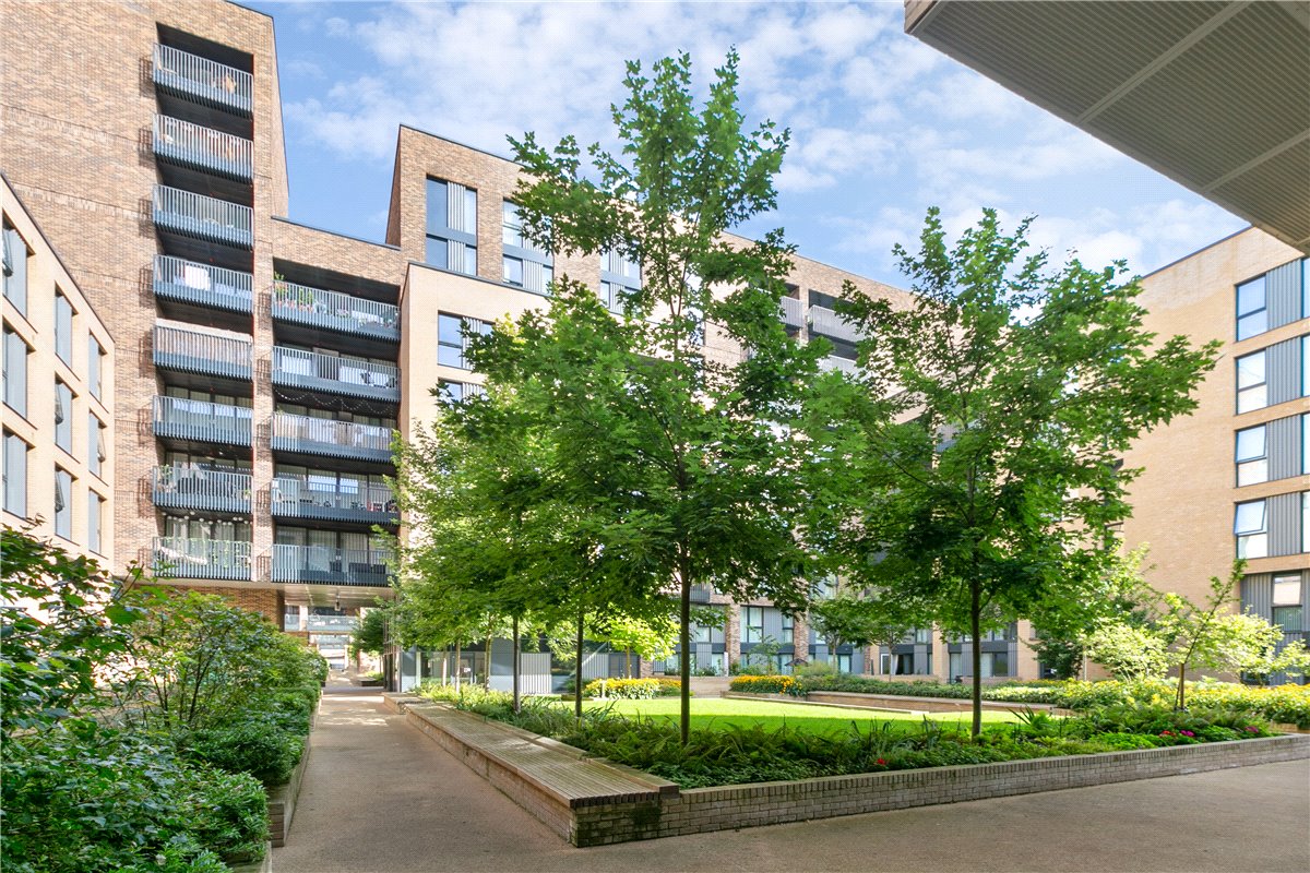 1 bedroom Flat, Greyhound Parade, Wimbledon Grounds, London, SW17 - , Image 2