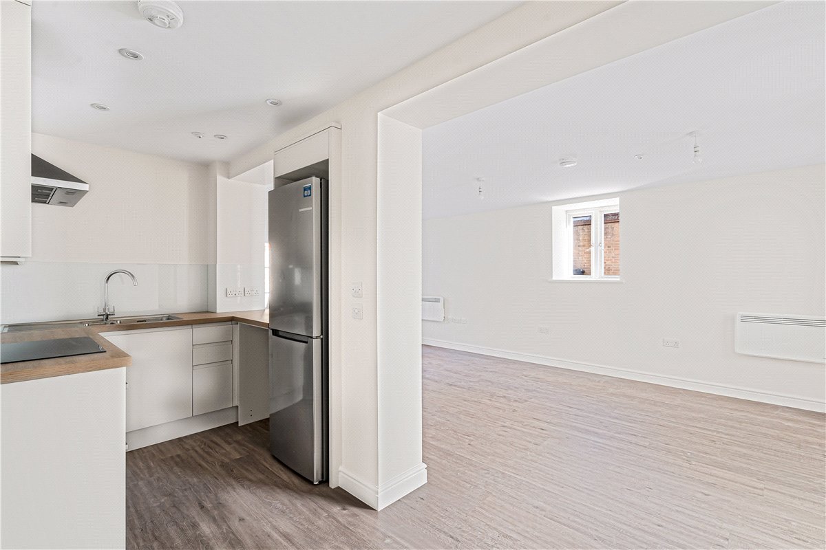 1 bedroom Flat, Walton Crescent, Oxford, OX1 - Available, Image 4