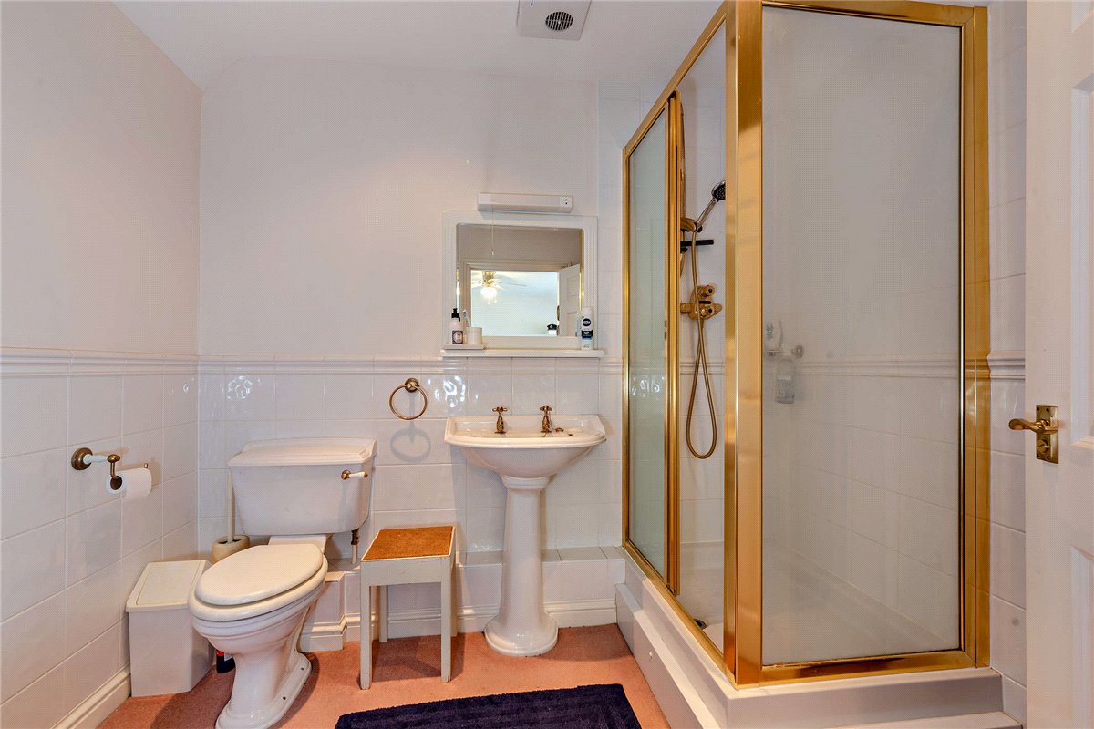3 bedroom Flat, Woodridge, Newbury, RG14 - Available, Image 12