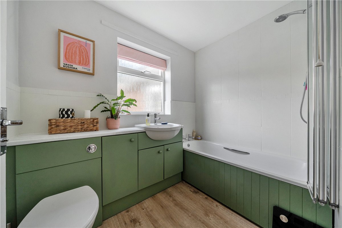3 bedroom Bungalow, Combe, Hungerford, RG17 - Let Agreed, Image 11