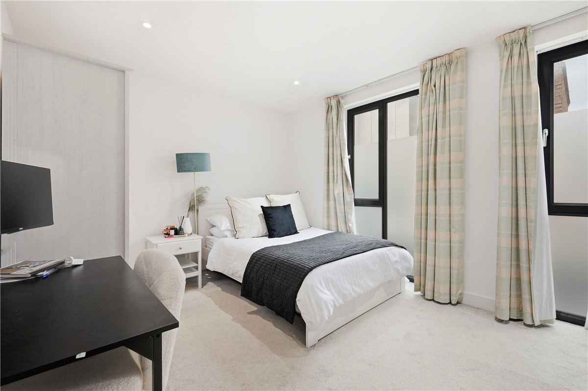 3 bedroom Flat, Lillie Road, London, SW6 - Available, Image 15
