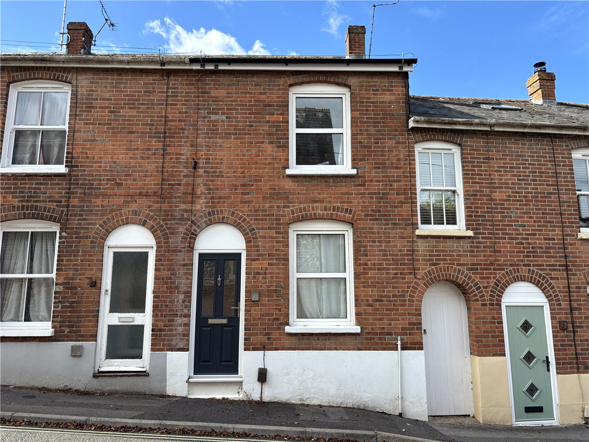 2 bedroom House, Marlborough Street, Andover, SP10 - 
