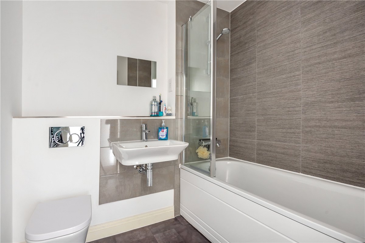 2 bedroom Flat, Croxden Way, Daventry, NN11 - , Image 2