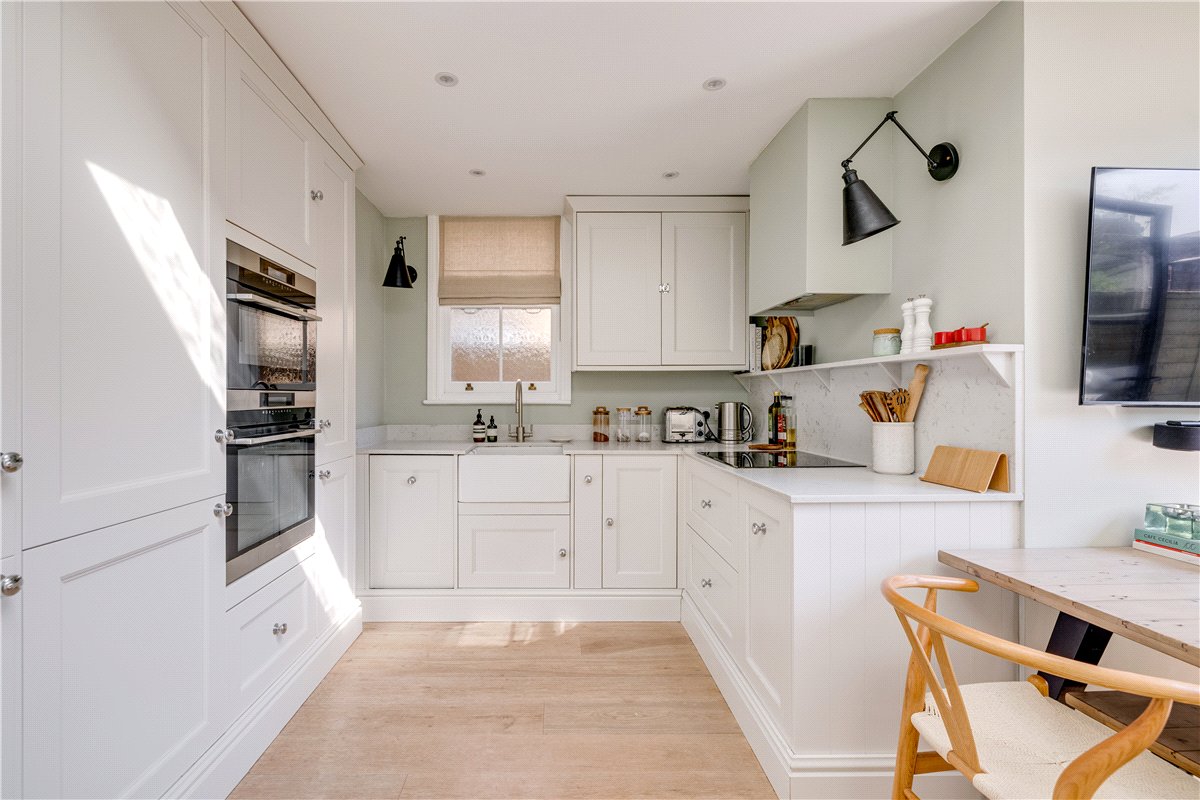 2 bedroom Flat, Trentham Street, London, SW18 - Sold STC, Image 1