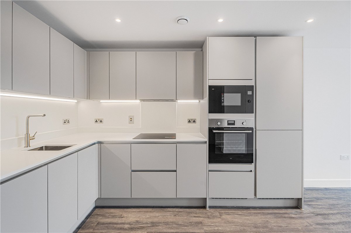 1 bedroom Flat, 8 Shillingford House, Munda Way, OX2 - Available