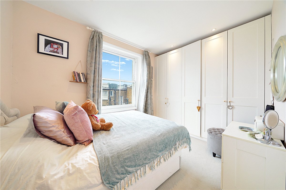 1 bedroom Flat, Castletown Road, London, W14 - , Image 3