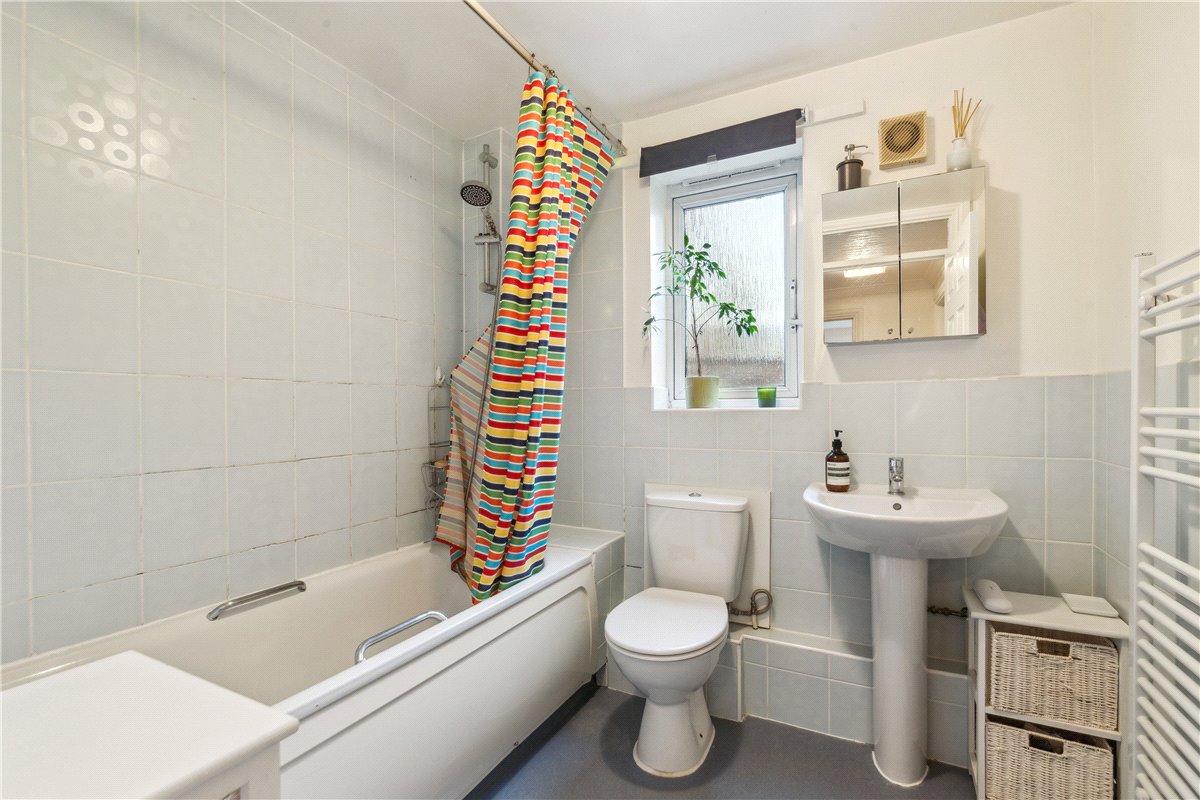 2 bedroom Flat, St. James's Drive, London, SW12 - Sold, Image 5