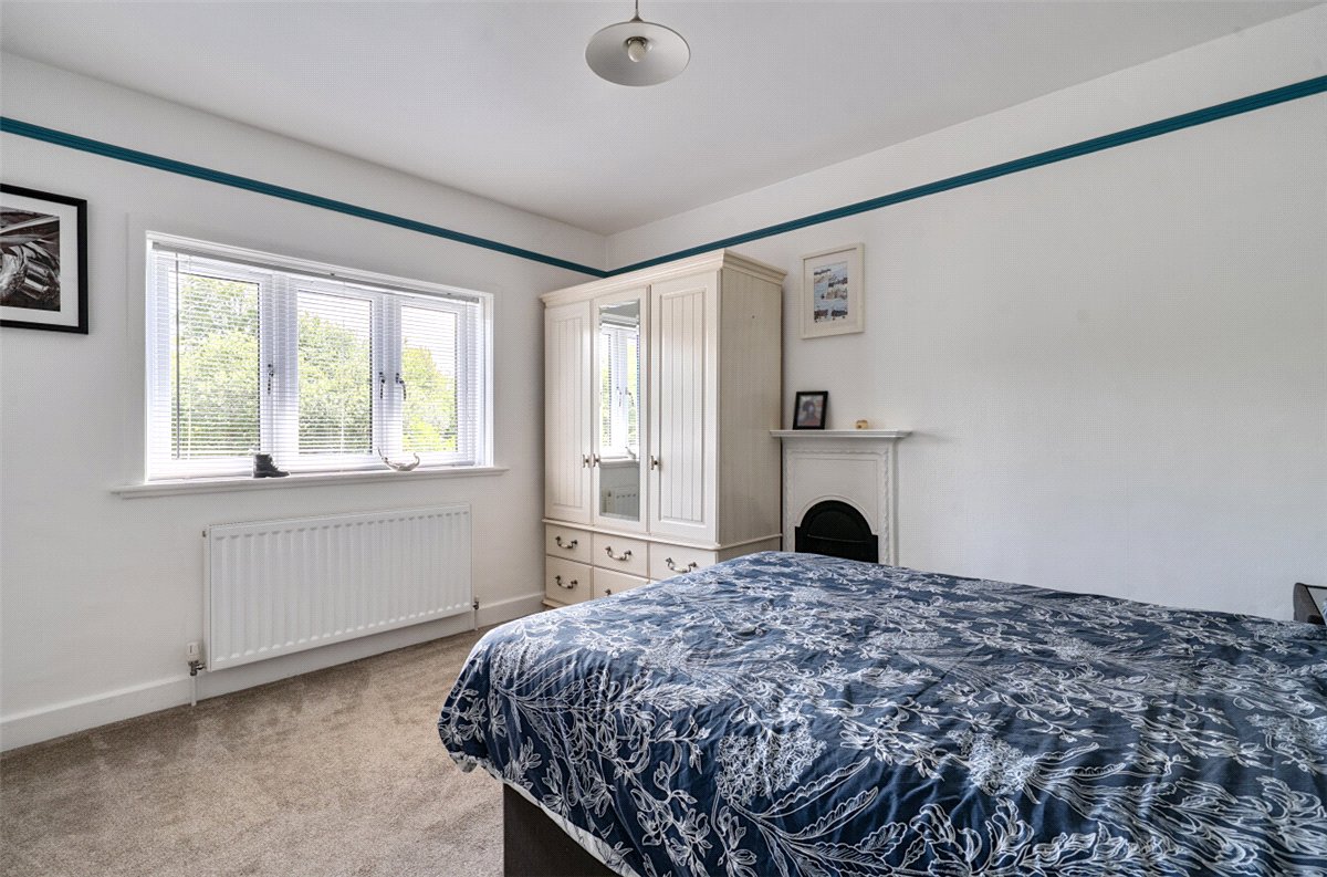 3 bedroom House, Main Road, Cherhill, SN11 - Available, Image 7