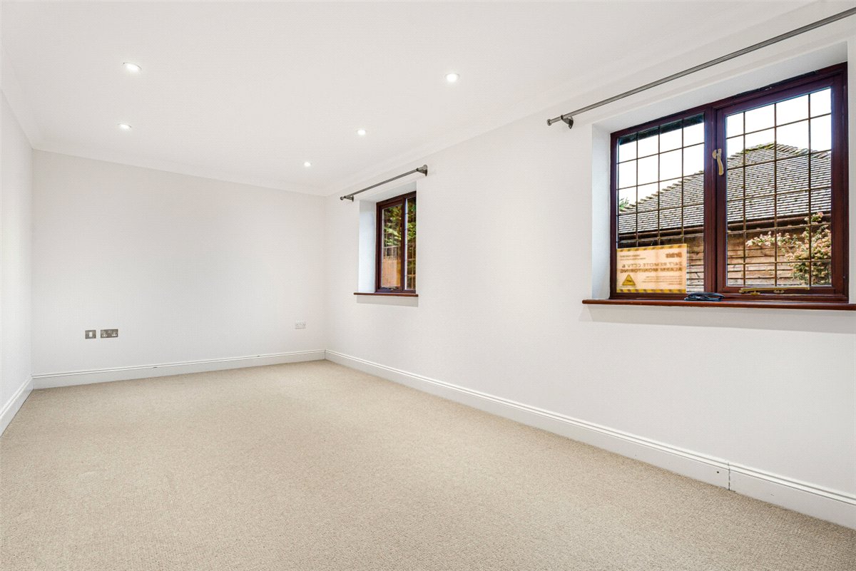 4 bedroom Residential, Nash Lee Lane, Wendover, HP22 - Available, Image 18