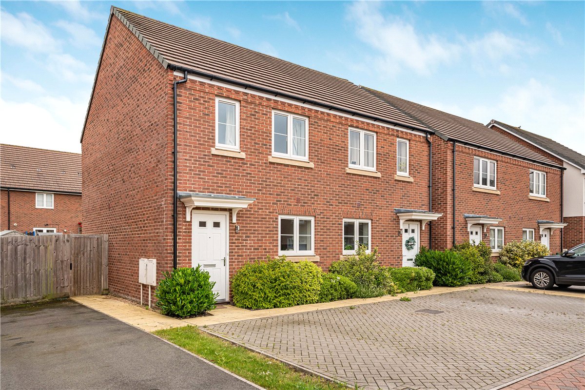 2 bedroom House, Rome Avenue, Aylesbury, HP21 - Let Agreed
