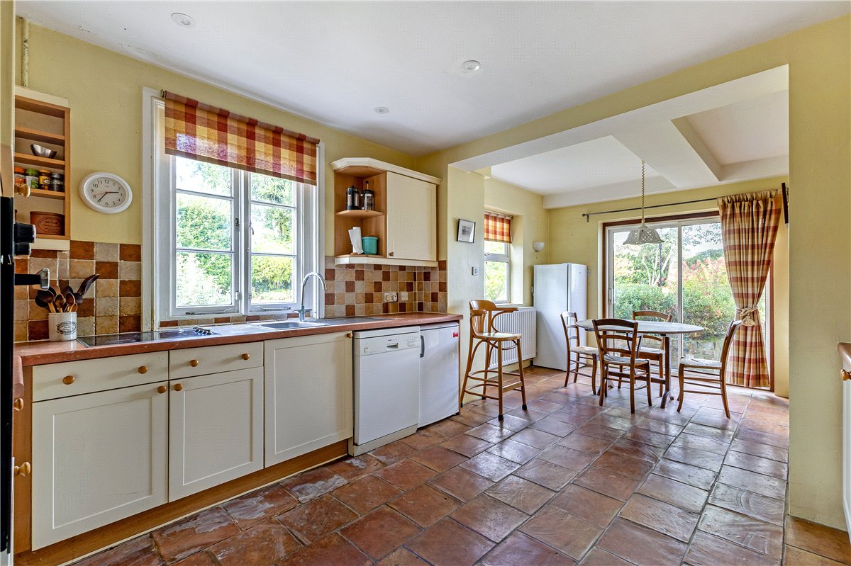 4 bedroom House, Oak Lane, Easterton, SN10 - Available, Image 3