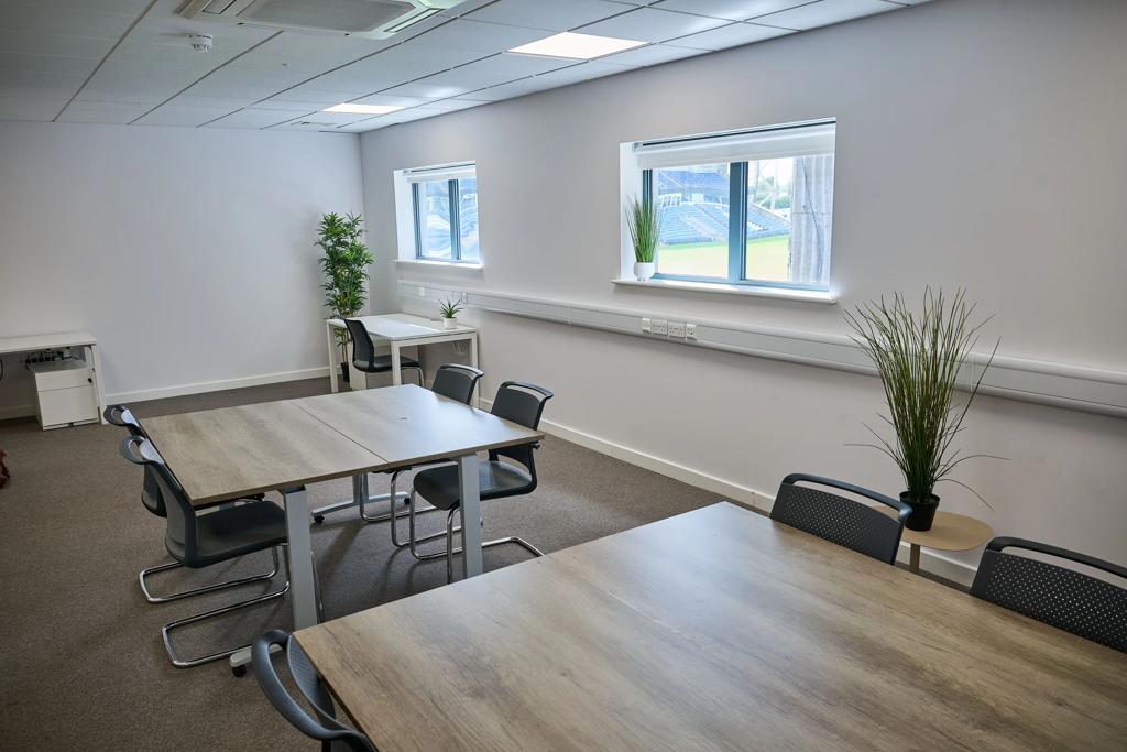 465 to 1725 Sq Ft, London Road, Peterborough, PE2 - Available, Image 2