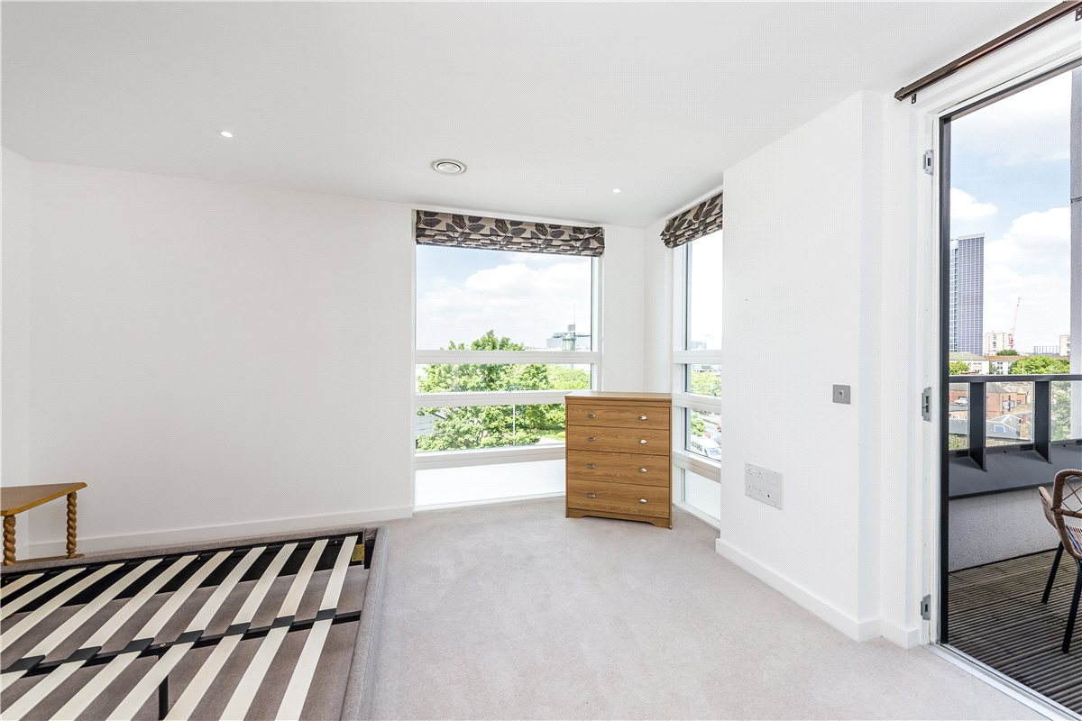 2 bedroom Flat, Holland Park Avenue, Holland Park, W11 - Available, Image 11