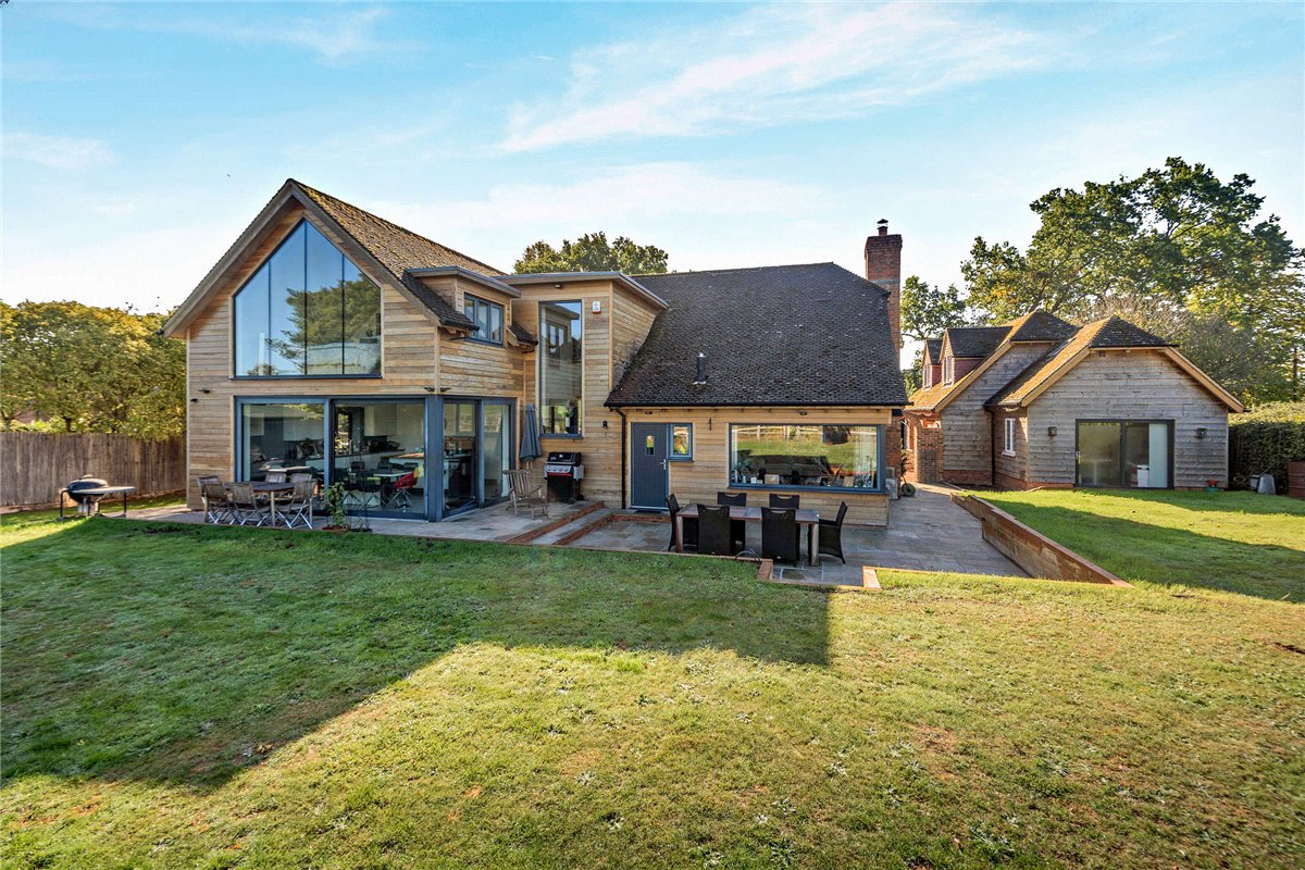 5 bedroom House, Enborne Street, Enborne, RG20 - Available, Image 1