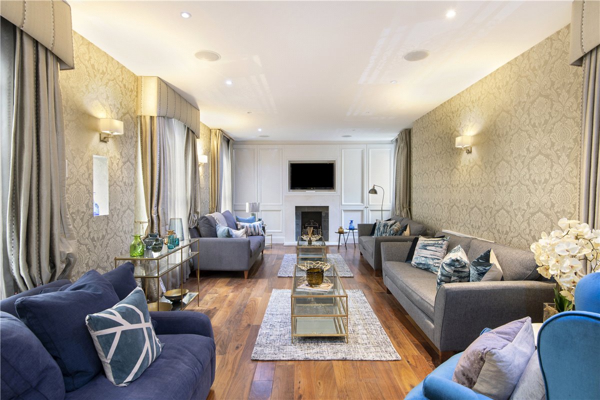 8 bedroom House, Charles Street, Mayfair, W1J - Sold