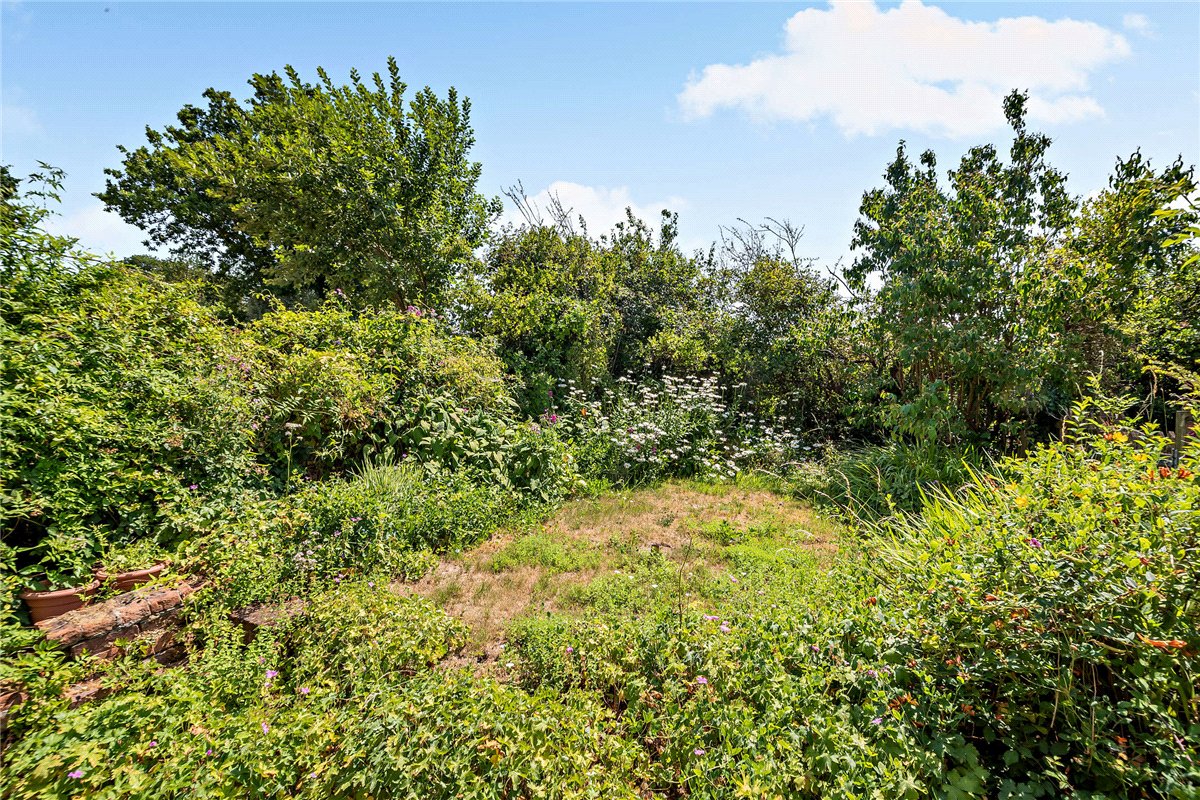 2 bedroom House, Harts Hill Road, Thatcham, RG18 - Available, Image 15