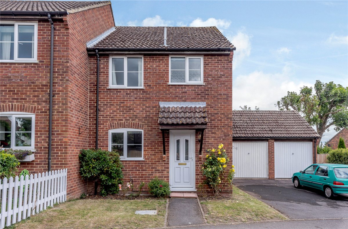 3 bedroom House, Lawrence Mead, Kintbury, RG17 - Sold