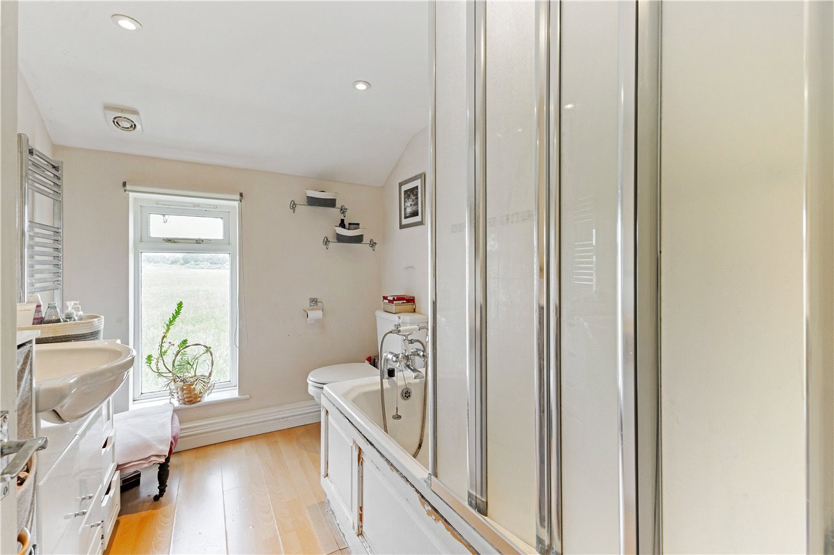 4 bedroom House, Knowle, Pewsey, SN9 - Sold STC, Image 7