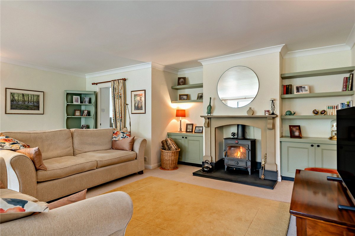 5 bedroom Bungalow, Long Grove, Upper Bucklebury, RG7 - Available, Image 8