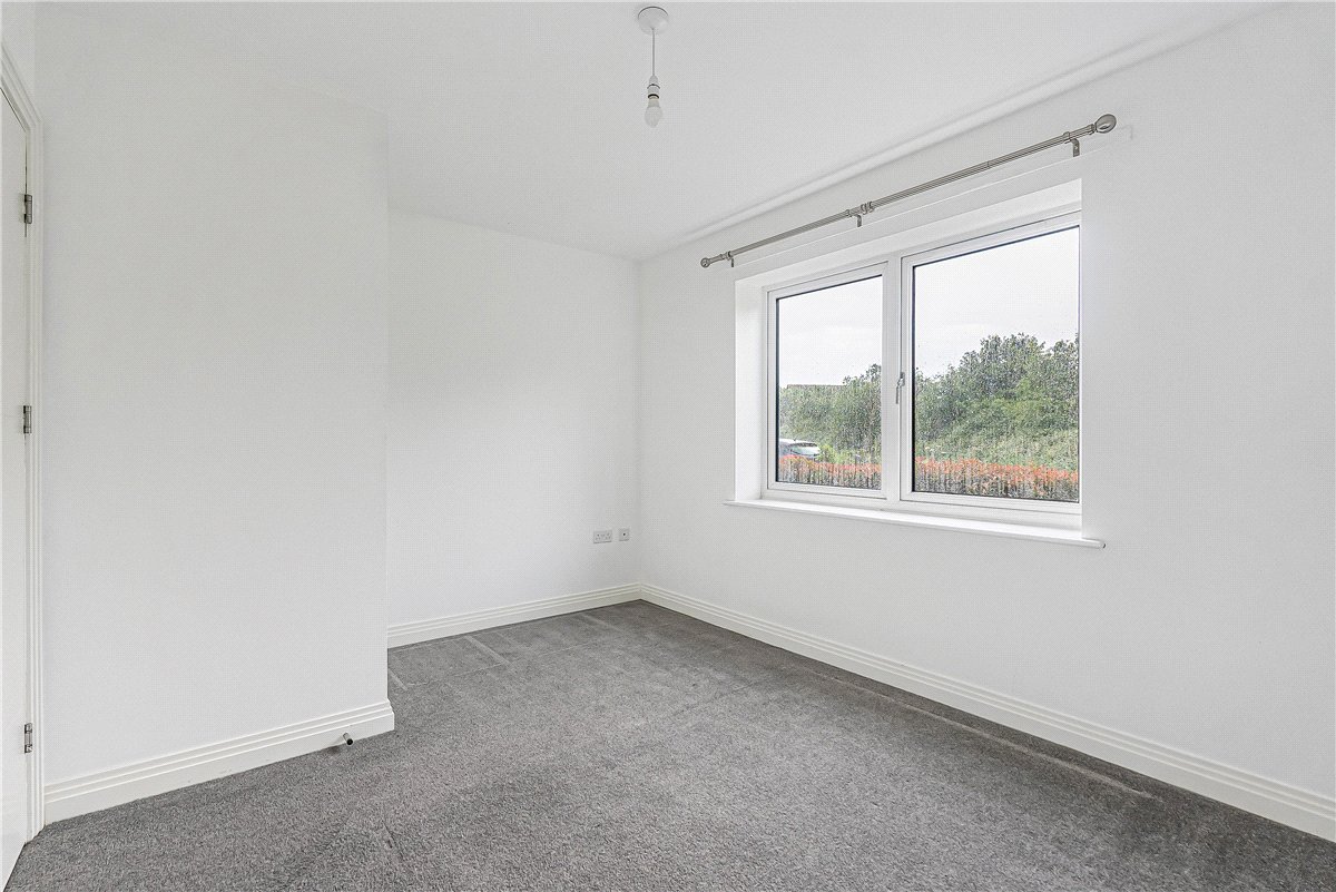 1 bedroom Flat, Scott Court, Glebe Farm, MK17 - Let Agreed, Image 7