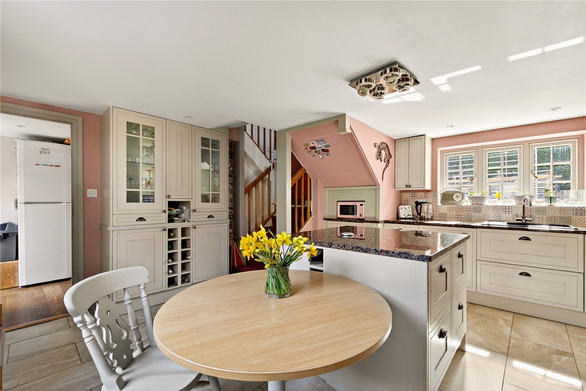 7 bedroom House, Bridge Street, Hungerford, RG17 - Available, Image 9