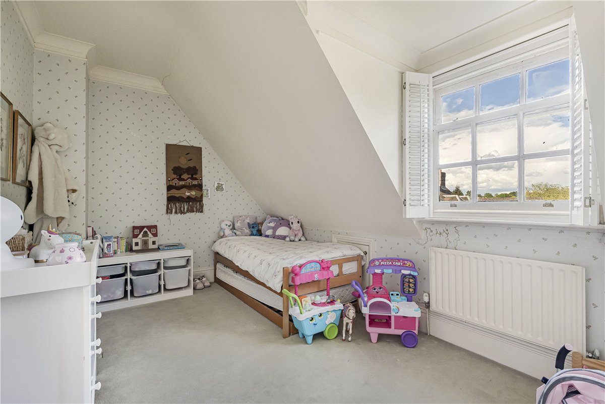 4 bedroom House, Phoenix Square, Pewsey, SN9 - Available, Image 13