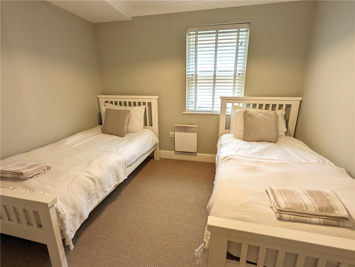 2 bedroom Flat, Eveleigh Avenue, Bath, BA1 - Sold, Image 1