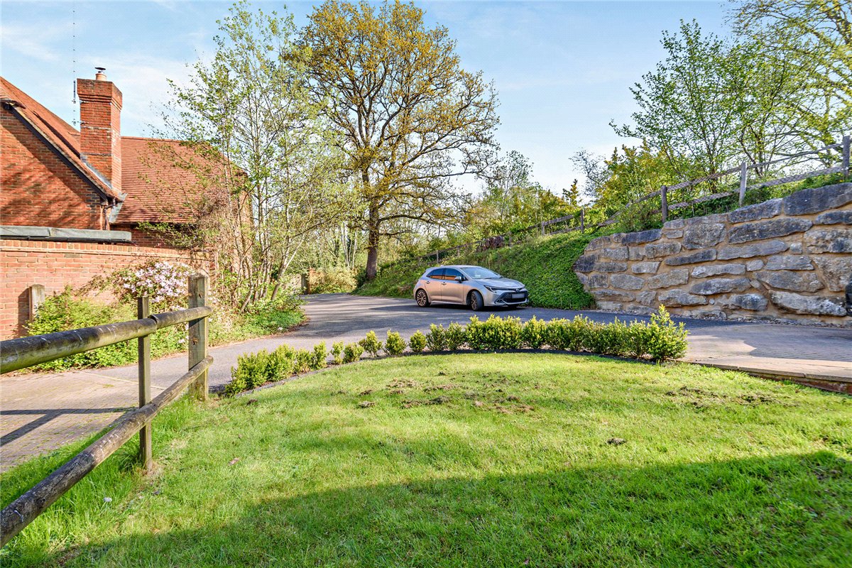 4 bedroom House, Crookham Hill, Crookham Common, RG19 - Sold STC, Image 20