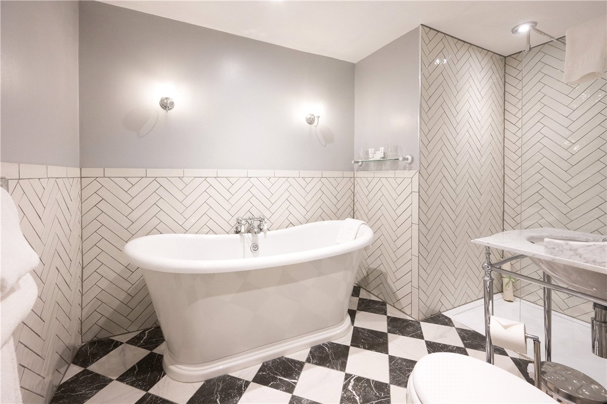 23 bedroom House, The Boar's Head Hotel & Birchwood House Annexe, Ripley, HG3 - Available, Image 14