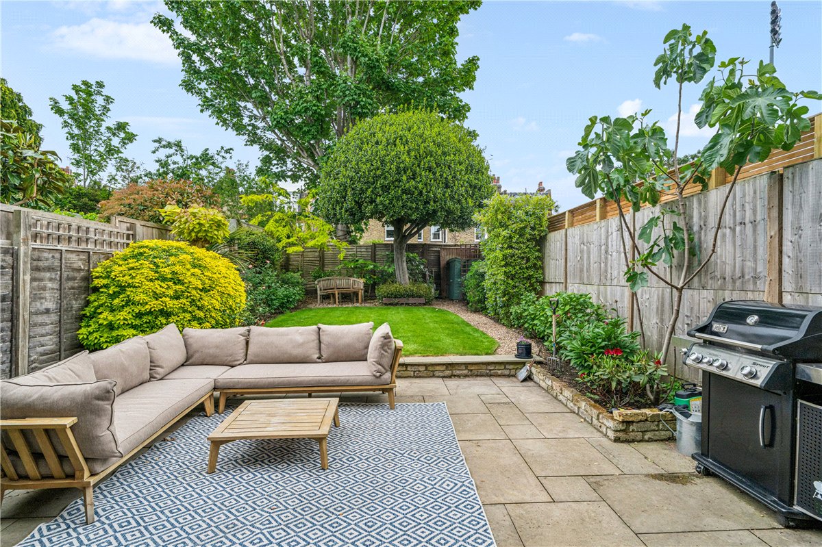 3 bedroom Flat, Greswell Street, London, SW6 - Available, Image 2