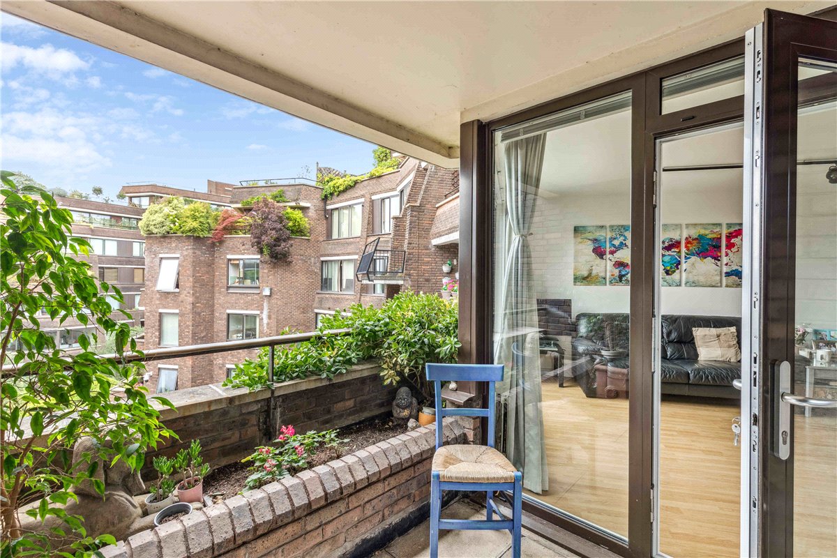 2 bedroom Flat, Alder Lodge, 73 Stevenage Road, SW6 - Sold STC, Image 12