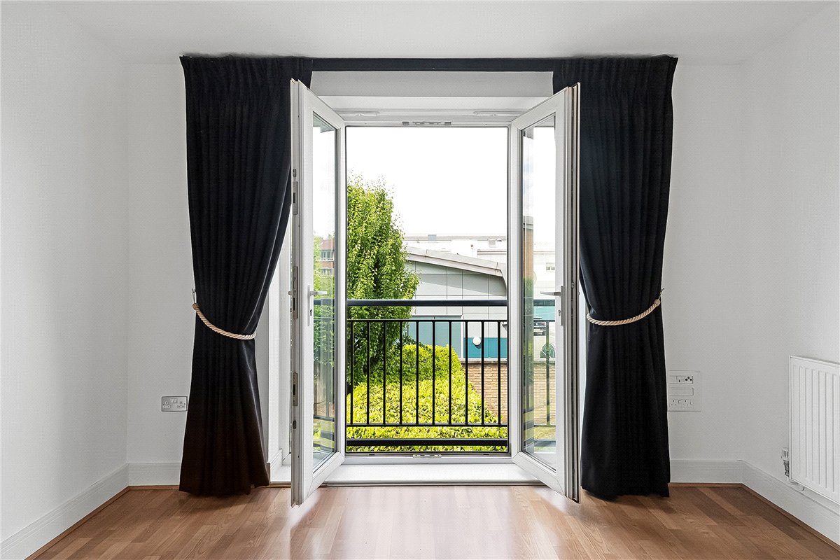 2 bedroom Flat, Pavilion Square, London, SW17 - Available, Image 9