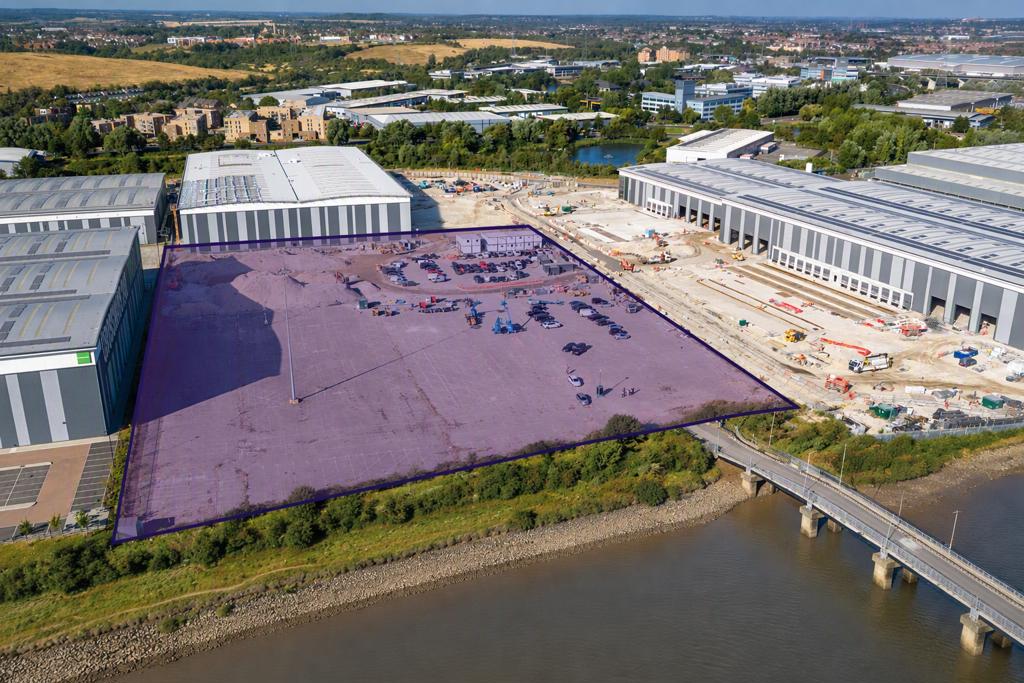 261360 Sq Ft, Clipper Boulevard, Dartford, DA2 - Available, Image 1