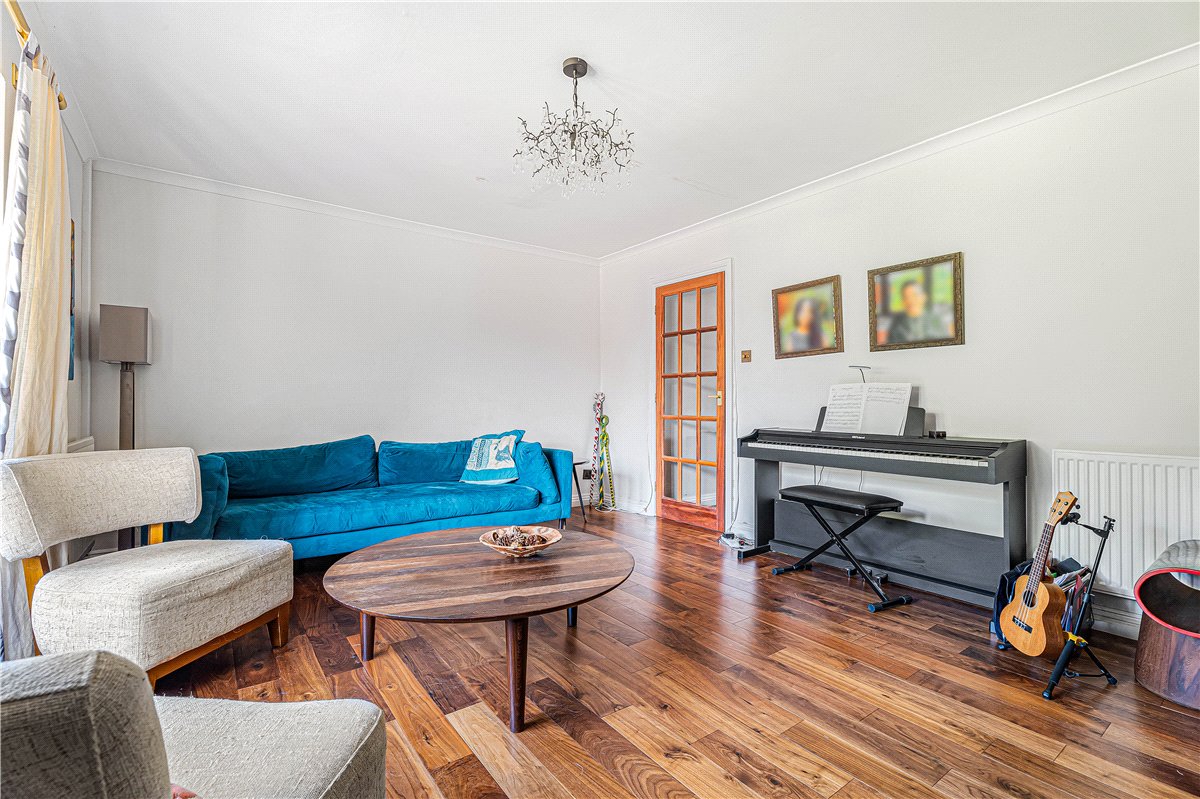 3 bedroom House, Oxford Road, Hampton Poyle, OX5 - Available, Image 6