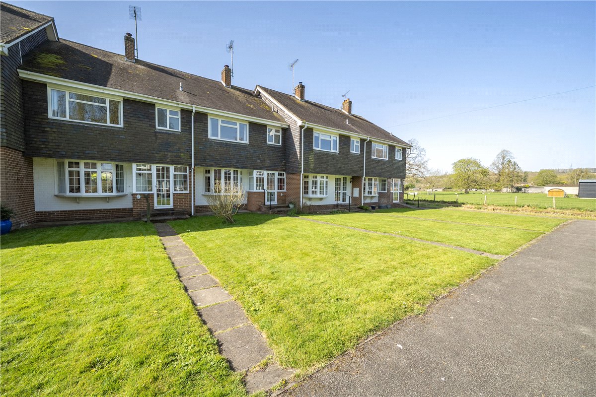 3 bedroom House, Nelson Close, Stockbridge, SO20 - Available, Image 9