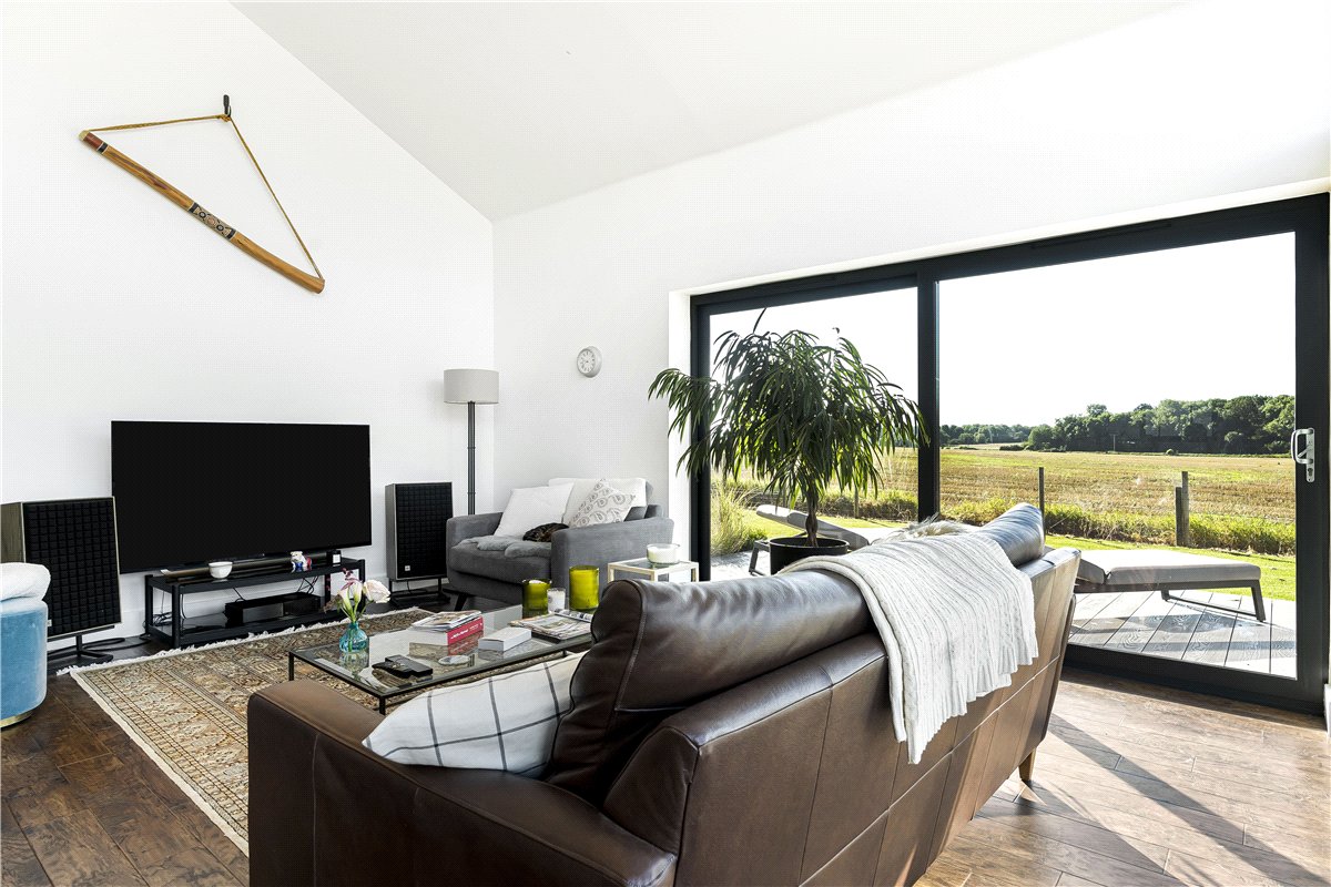 3 bedroom Barn Conversion, Rectory Road, Great Haseley, OX44 - Available, Image 17