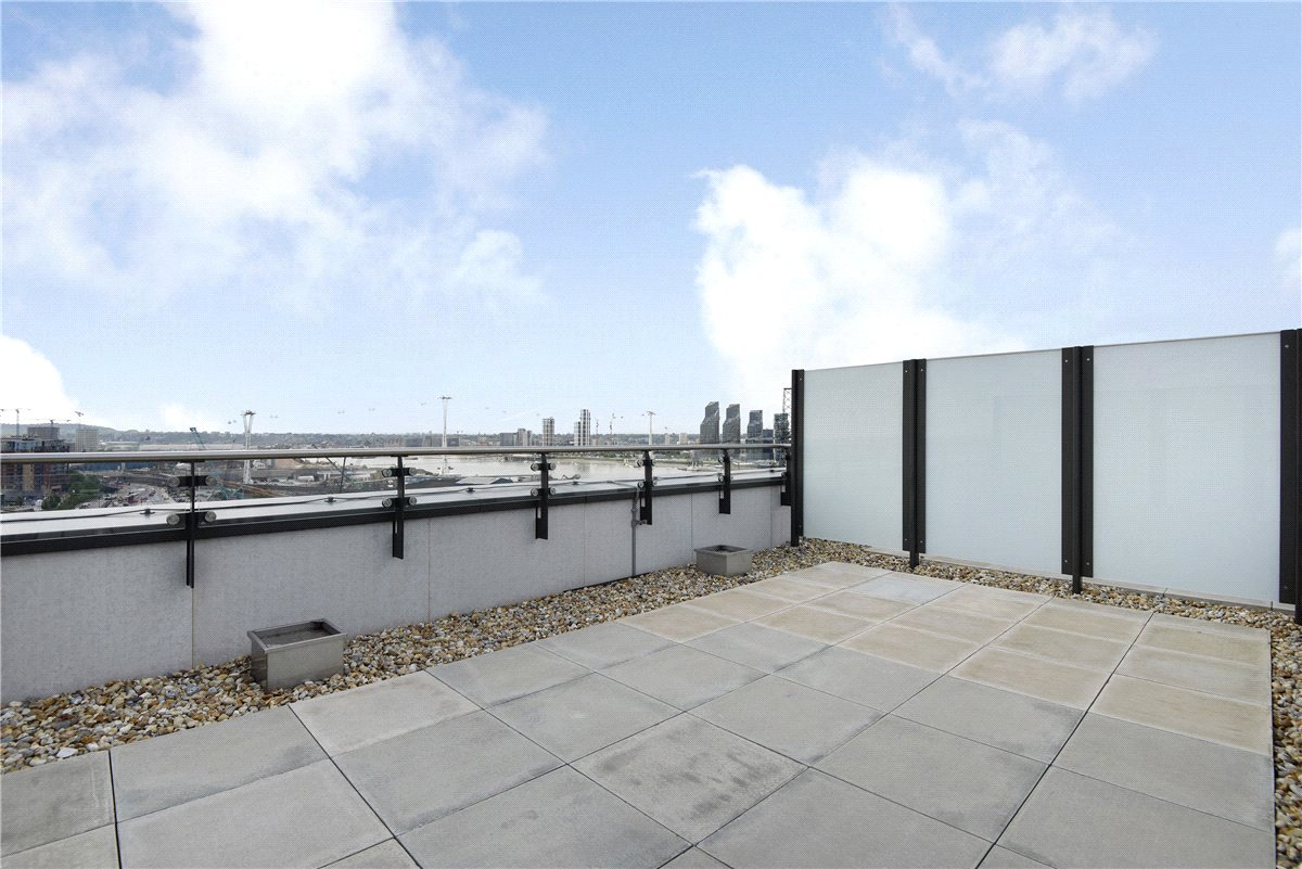 2 bedroom Flat, Heartwell Avenue, London, E16 - Available, Image 7