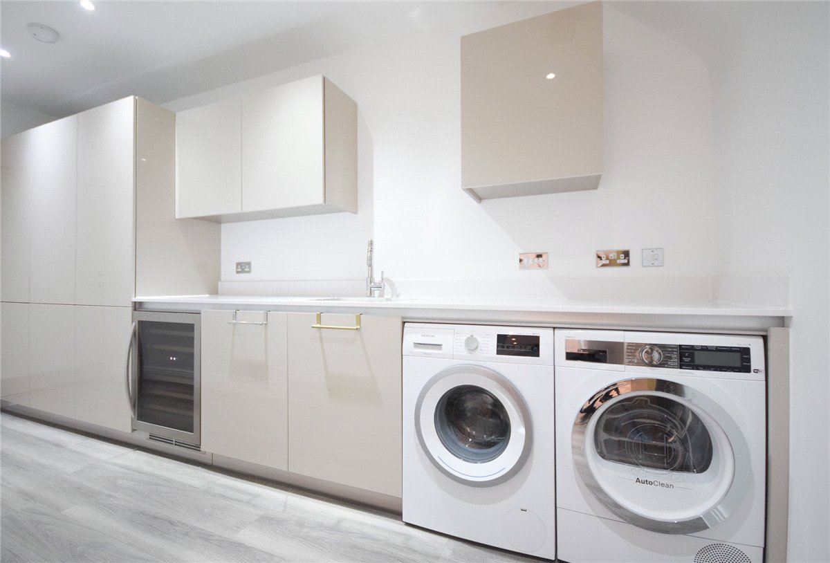 5 bedroom House, Pinnington Close, Trumpington, CB2 - , Image 2