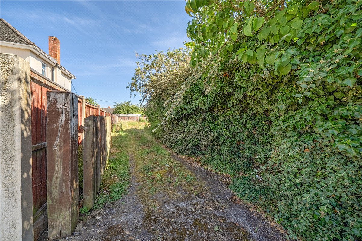 4 bedroom House, Oxford Road, Calne, SN11 - Available, Image 9