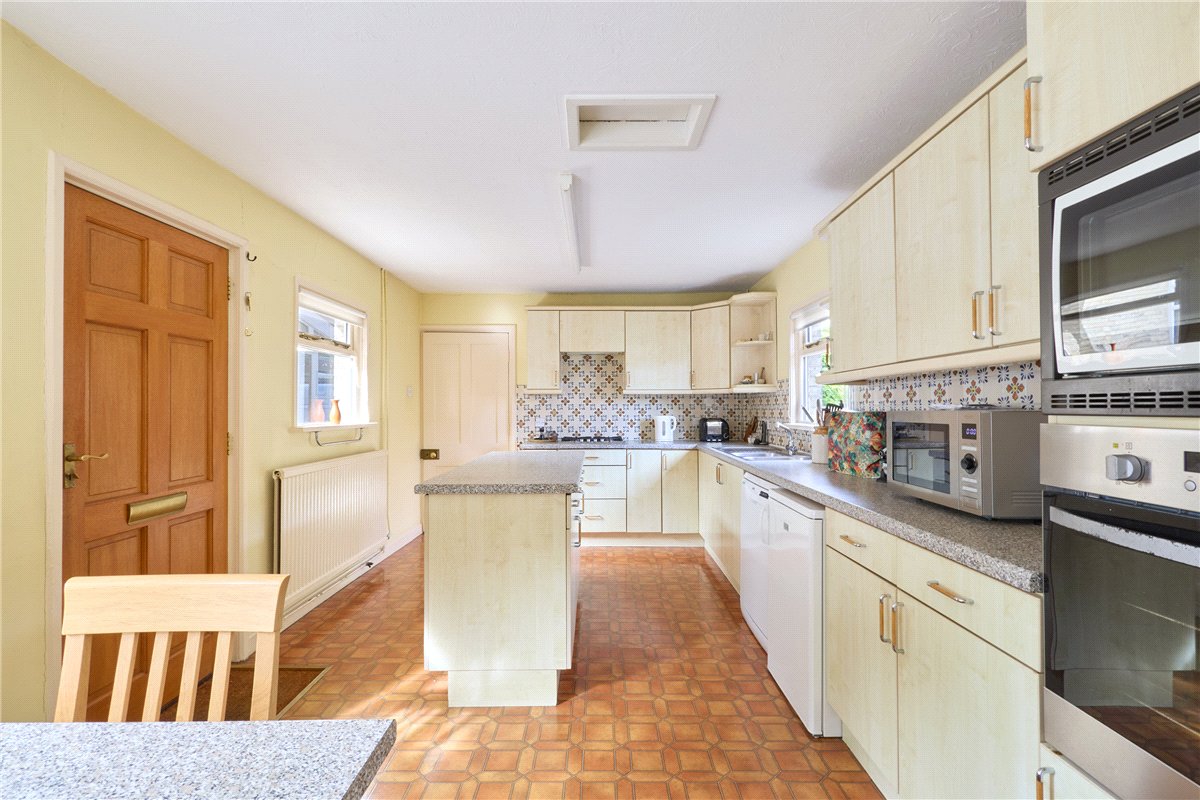 6 bedroom House, Station Road, Longstanton, CB24 - Available, Image 14