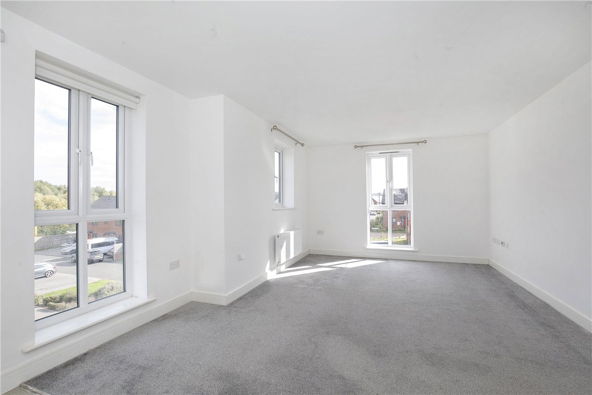 2 bedroom Flat, Hawes Way, Waverley, S60 - Available, Image 2