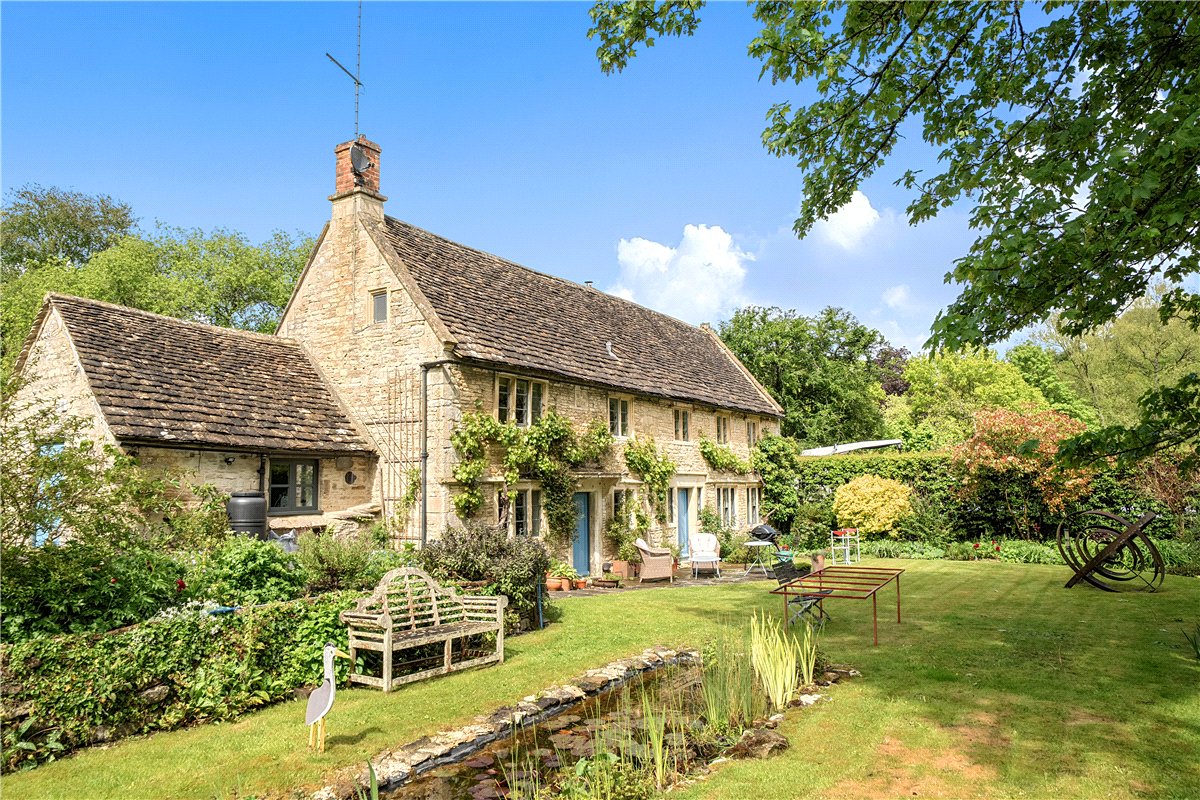 3 bedroom House, Slaughterford, Chippenham, SN14 - Available
