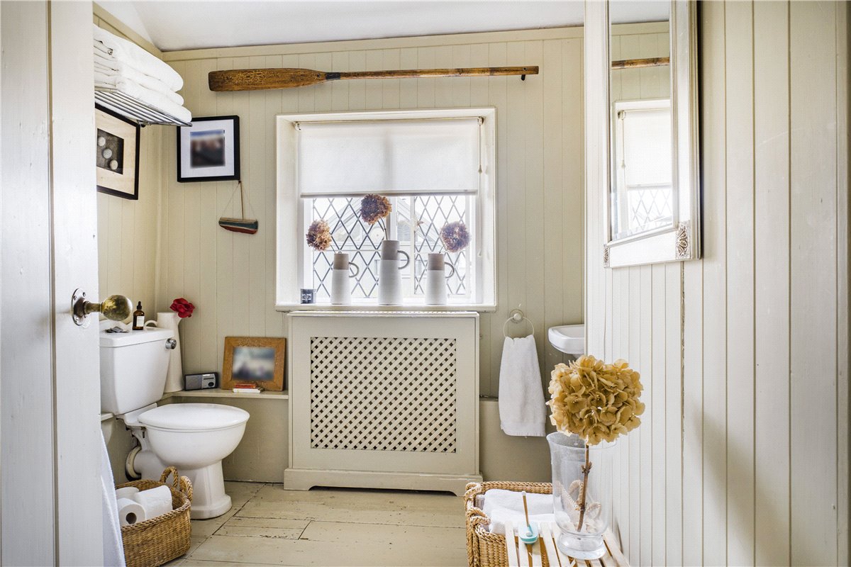 3 bedroom House, Hyde Lane, Marlborough, SN8 - Available, Image 6