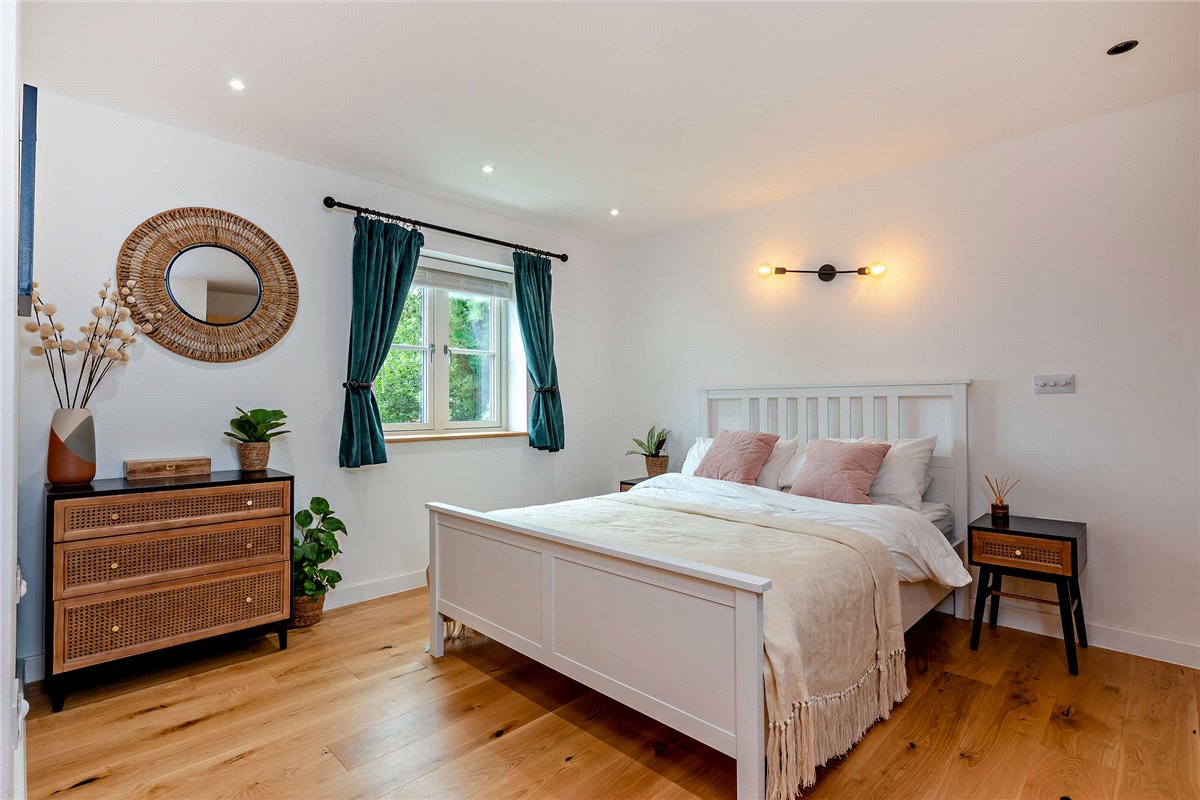 4 bedroom House, Highfield, Ashmansworth, RG20 - Available, Image 13