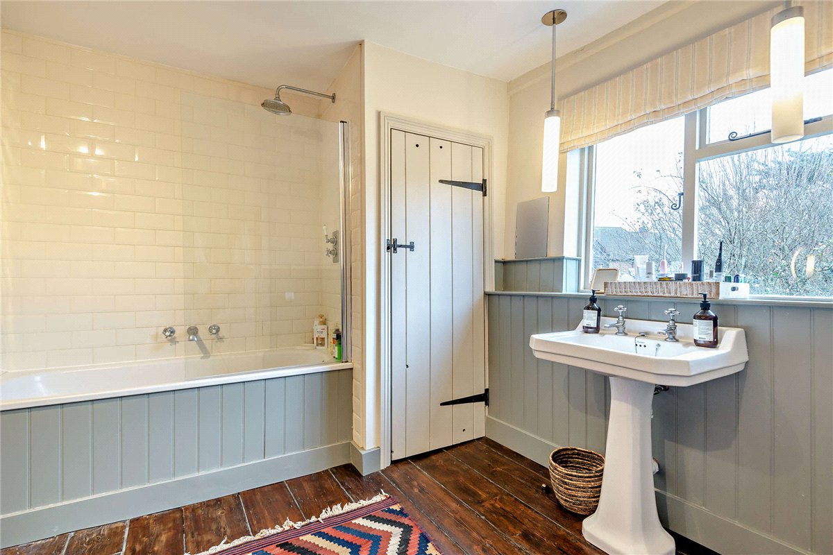 4 bedroom House, George Street, Kingsclere, RG20 - Available, Image 7